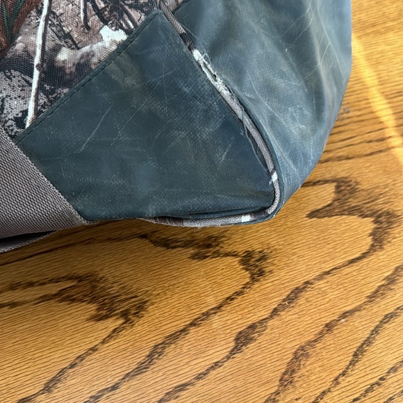 Redhead duffle bag with backpack straps - Picture 3 of 4